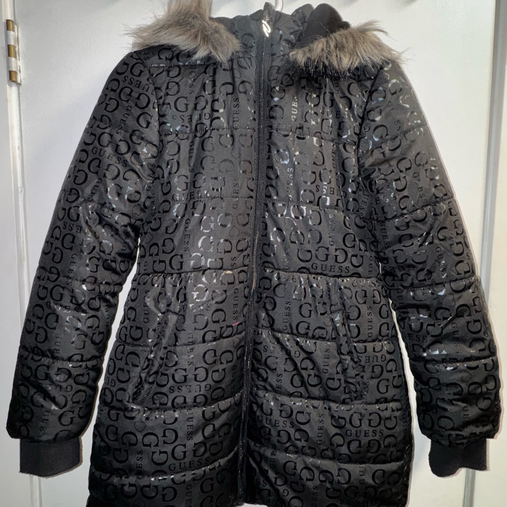 Guess Black Puffer Jacket with Faux Fur Trim